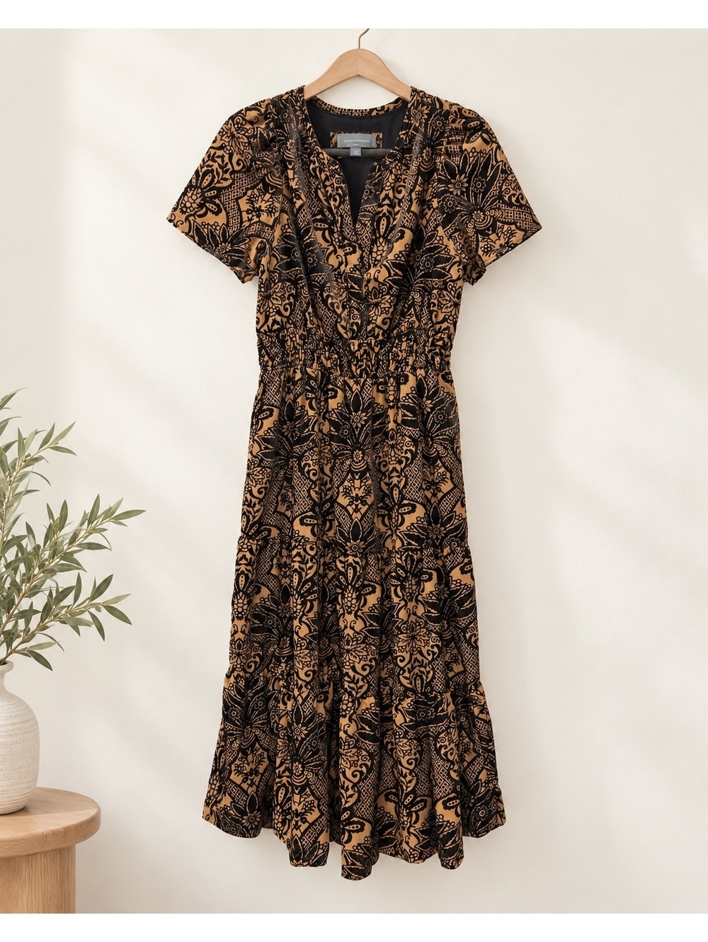 Anthropologie Velvet Floral Midi Dress in Black and Tan, Size S